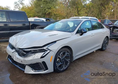 2025 Kia K5 Gt-Line z USA, uszkodzony, nr VIN KNAG64J79S5297028